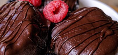 Eiwitrijke frozen yoghurt bites met pure chocolade