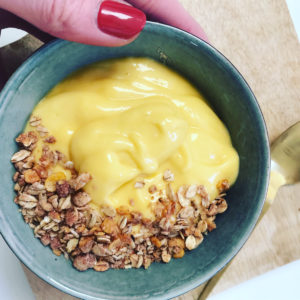 Mango proteine smoothie bowl